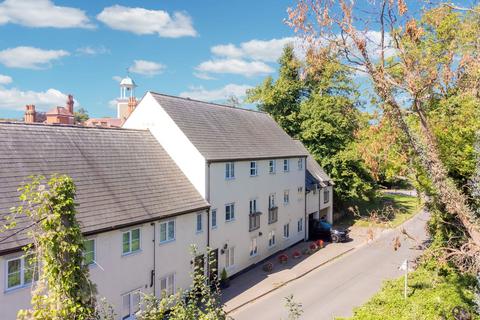 Pig Lane, Bishop's Stortford CM22 2 bed apartment for sale
