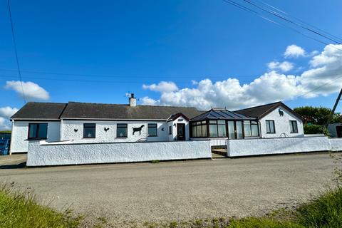 Llanddeusant, Holyhead, Anglesey, LL65 7 bed bungalow for sale