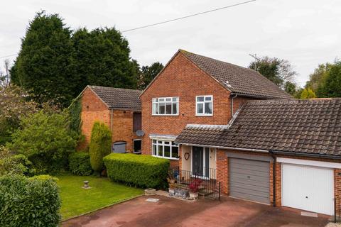 Low Street, Newark NG22 4 bed detached house for sale