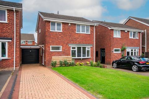 Cannock Road, Burntwood, WS7 3 bed link detached house for sale