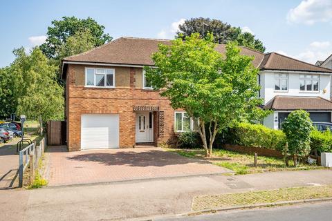 Sherwood Avenue, Hertfordshire AL4 5 bed semi