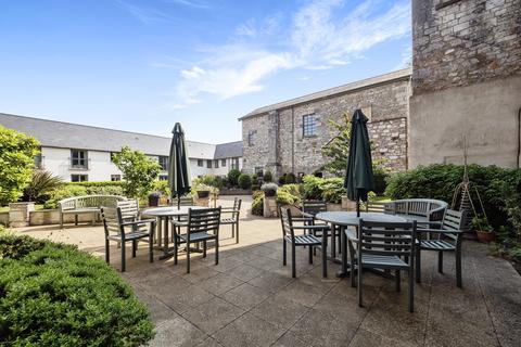 East Street, Devon TQ12 1 bed retirement property for sale