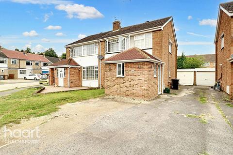 Harrow Way, Chelmsford 3 bed semi