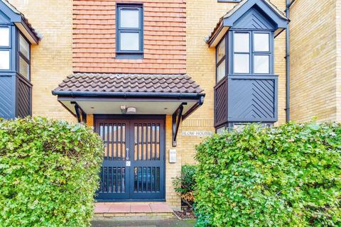 Kingston Gardens, Croydon CR0 1 bed flat for sale