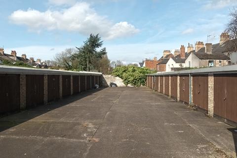Garages At, 22