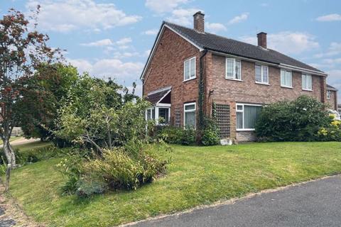 Columbian Crescent, Burntwood, WS7 2BD 3 bed semi