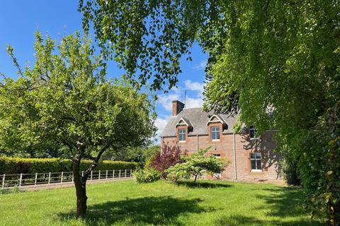 Forteviot PH2 4 bed detached house for sale