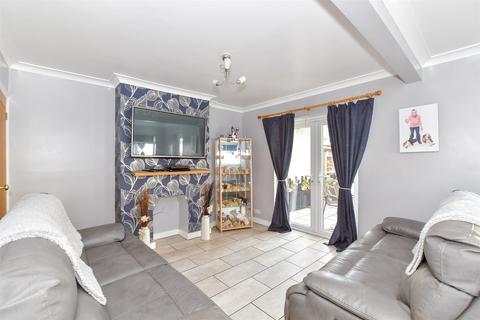 Sandymount Avenue, Bognor Regis, West... 2 bed semi