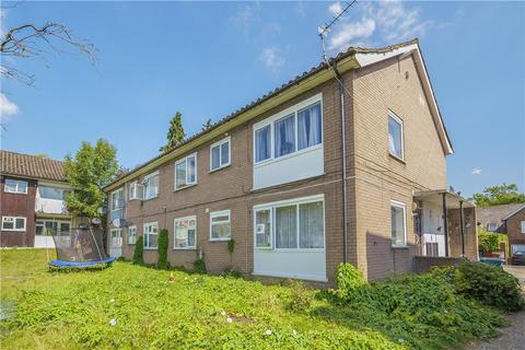 Ray Gardens, Stanmore, Middlesex 2 bed apartment for sale