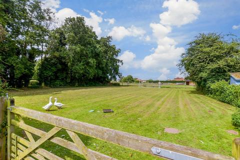 Westmarsh, Canterbury, Kent 3 bed detached house for sale