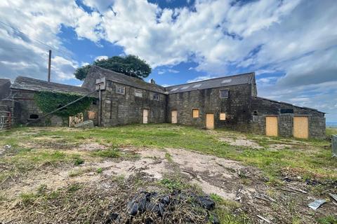Piper Wells Lane, Shepley, HD8 3 bed farm house for sale