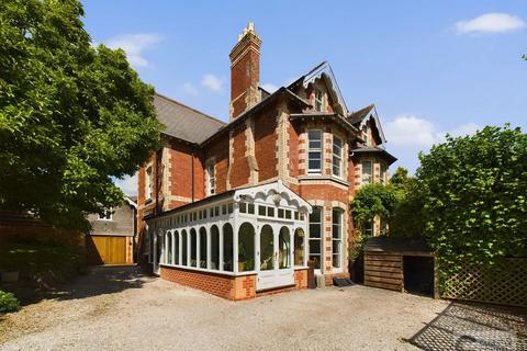 Keyberry Park, Newton Abbot 6 bed semi