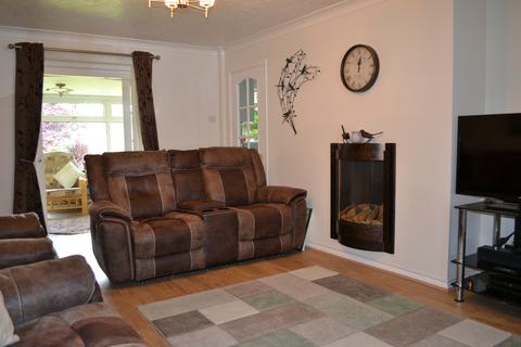 4 bedroom detached bungalow for sale