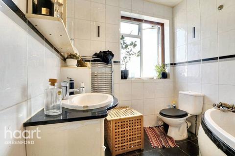 Windermere Road, Southall 3 bed terraced house for sale