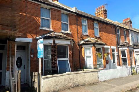 Hythe 2 bed terraced house for sale