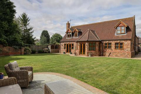 New Road, Sutton Bridge, PE12 4 bed detached house for sale
