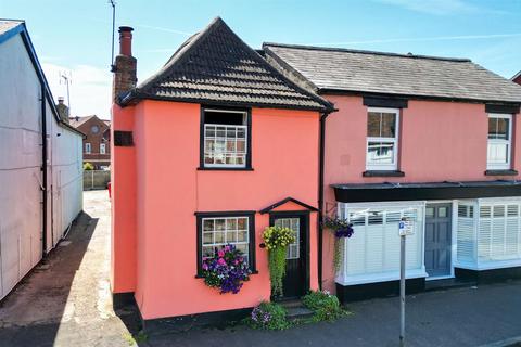 High Street, Earls Colne 2 bed semi
