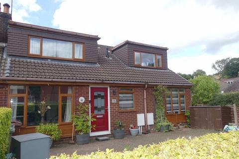 Dingle Avenue, Oldham OL2 4 bed semi