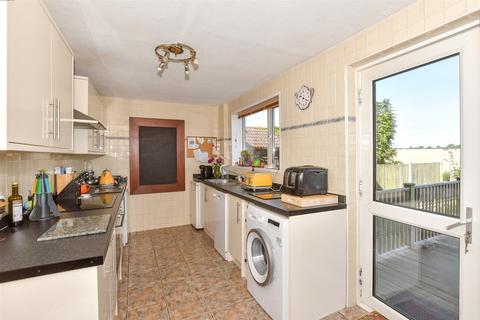 Listways Cottages, Aylesham... 4 bed semi