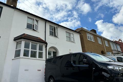 West Valley Road, Hemel Hempstead HP3 5 bed semi