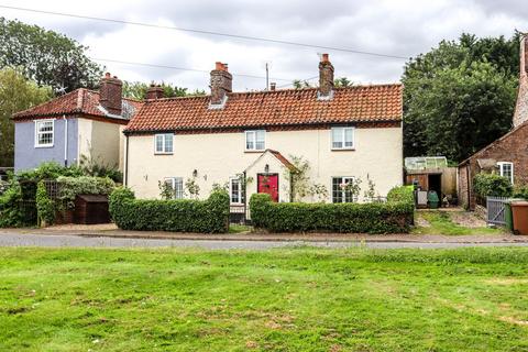 Weasenham 3 bed cottage for sale