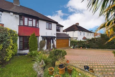 5 bedroom semi-detached house for sale