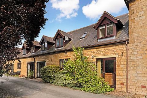 Little Kineton 2 bed mews for sale