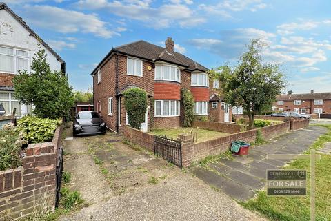 Pegg Road, HOUNSLOW TW5 3 bed semi