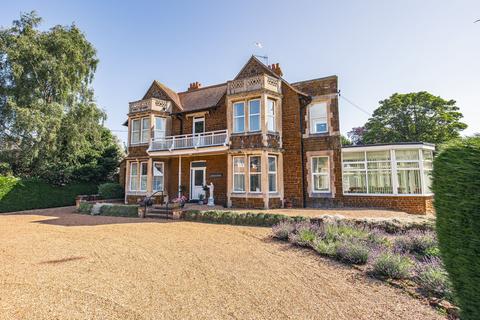 Hunstanton 11 bed detached house for sale