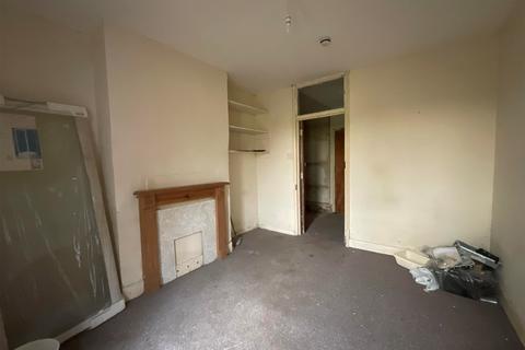 Clarence Buildings, Freshwater, Isle... Studio for sale