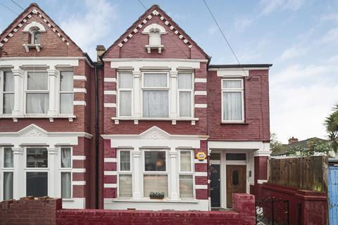 Heaton Road, Mitcham, CR4 3 bed apartment for sale