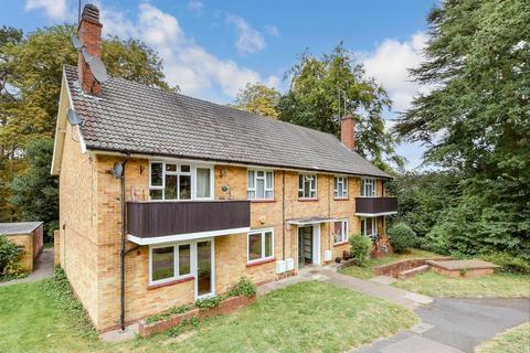 Hayes Lane, Kenley, Surrey 2 bed ground floor flat for sale