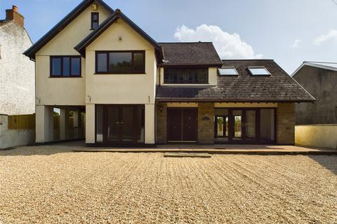 6 bedroom detached house for sale