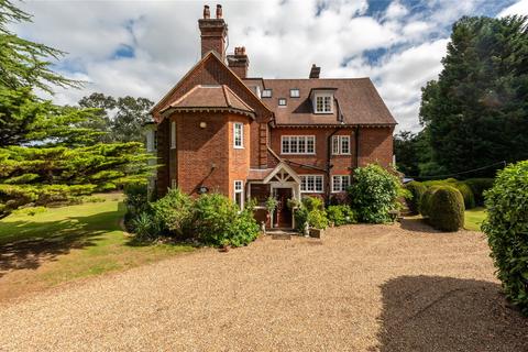 7 bedroom detached house for sale