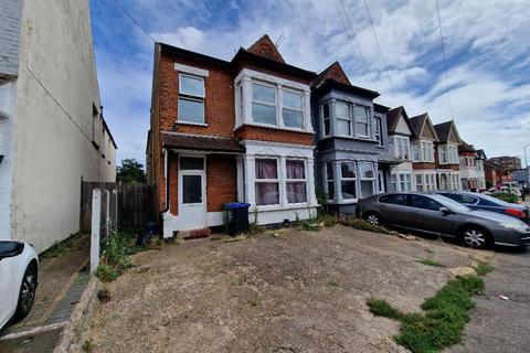 Bournemouth Park Road, Southend on... Mixed use for sale