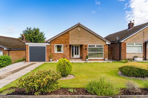 Lennox Gardens, Bolton, Lancashire, BL3 3 bed detached house for sale