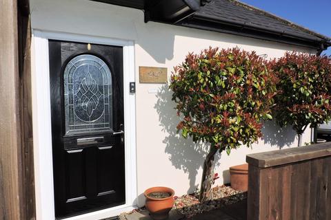 Ruxley Lane, Epsom, KT19 3 bed semi