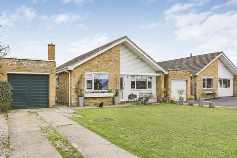 Cherry Tree Close, Grove, OX12 3 bed detached bungalow for sale