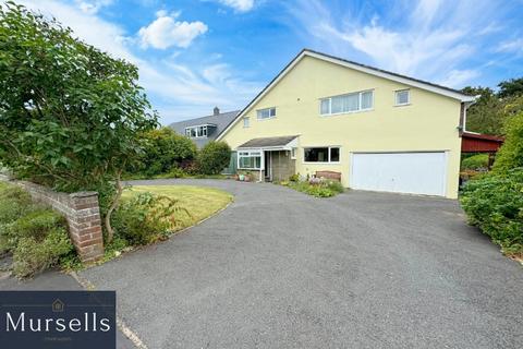 Lone Pine Way, Ferndown BH22 3 bed detached house for sale