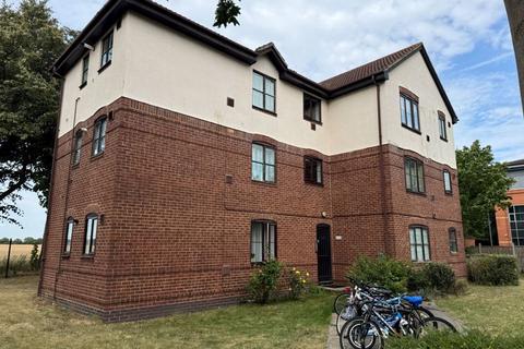 Caroline Place, Harlington, Hayes Ground floor flat for sale