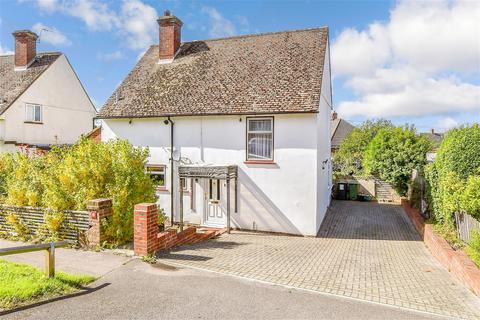 Burns Crescent, Tonbridge, Kent 3 bed detached house for sale