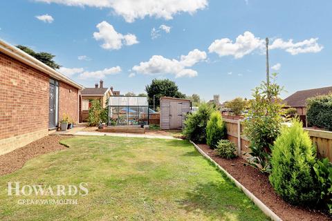 St Edmunds Road, Acle 2 bed detached bungalow for sale