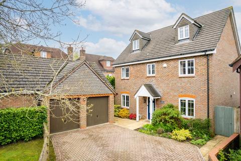 5 bedroom detached house for sale