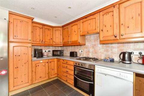 Windmill Court, West Green, Crawley... 6 bed semi