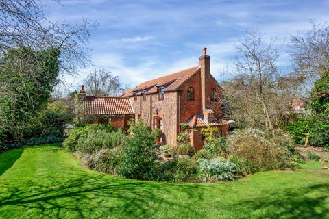Loughborough LE12 4 bed barn conversion for sale