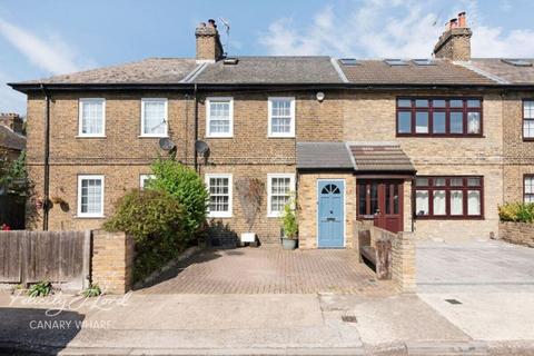 Parsonage Street, London, E14 3 bed terraced house for sale