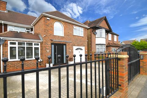 6 bedroom detached house for sale