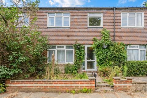 Cumberland Close, Epsom 3 bed terraced house for sale