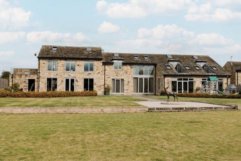 Harrogate Road, Leeds LS17 7 bed detached house for sale