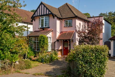 Cannon Lane, Pinner, HA5 4 bed detached house for sale